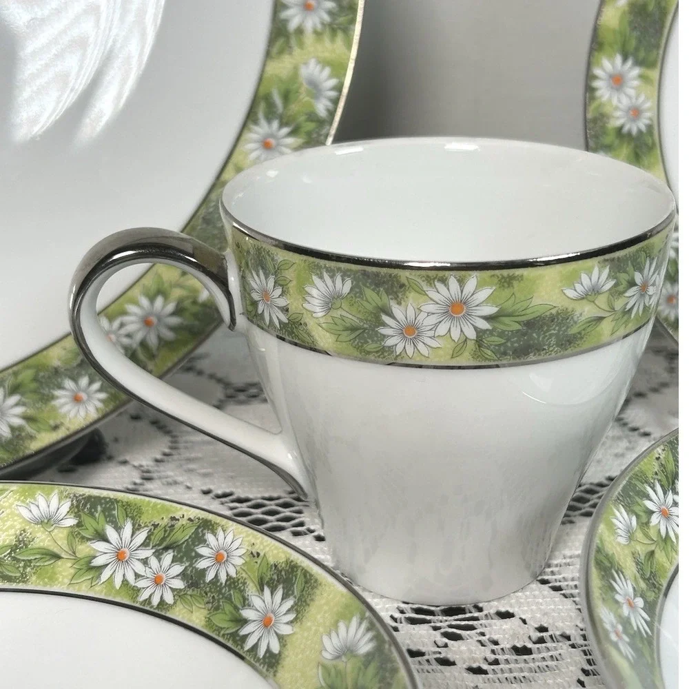 Mikasa Marianne 5876 Fine China Daisy Floral Green Japan 5 Pc Place Setting #3